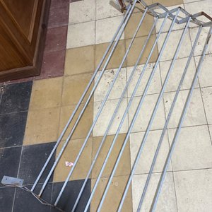 Lote siguiente: Colgador Metálico para Ropa