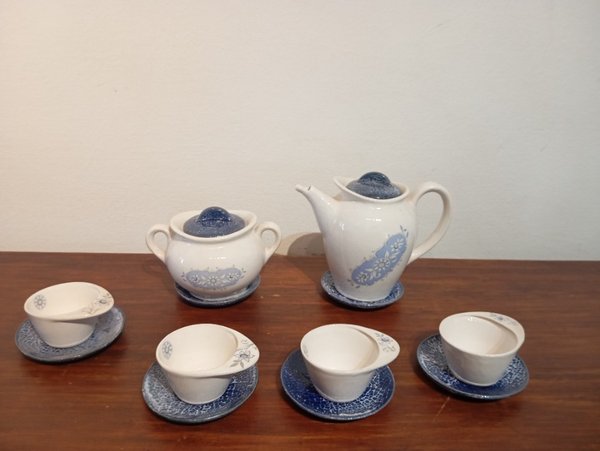 Tetera y azucarero con 4 tazas de porcelana - imagen 3