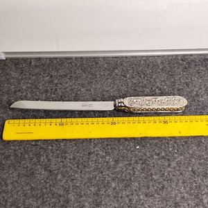 Lote anterior: Cuchillo de Mesa Sheffield England con Mango de Plata Esterlina 925