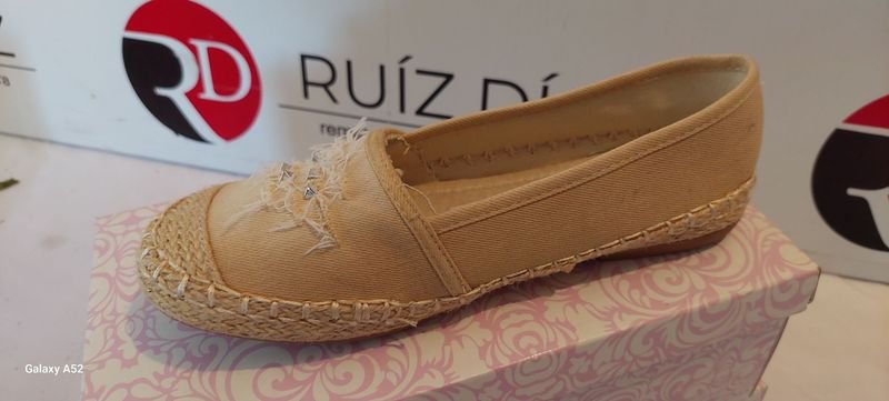 Calzado talle 6,5 - Zapatos de cuero en venta - imagen 2