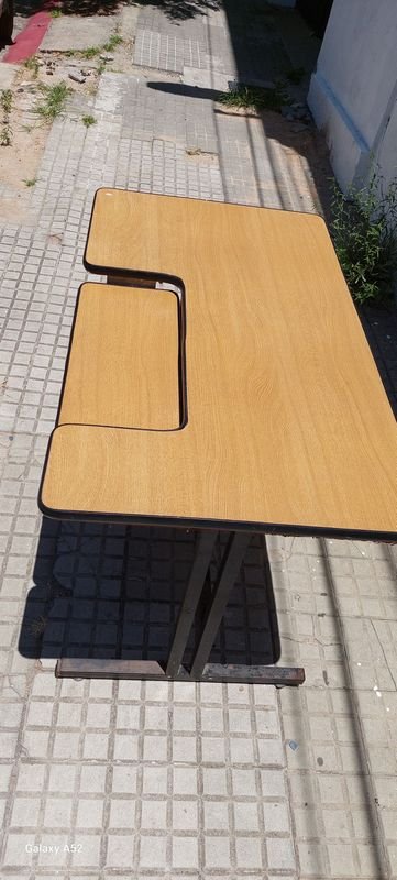Escritorio en buen estado, estilo antiguo - imagen 4