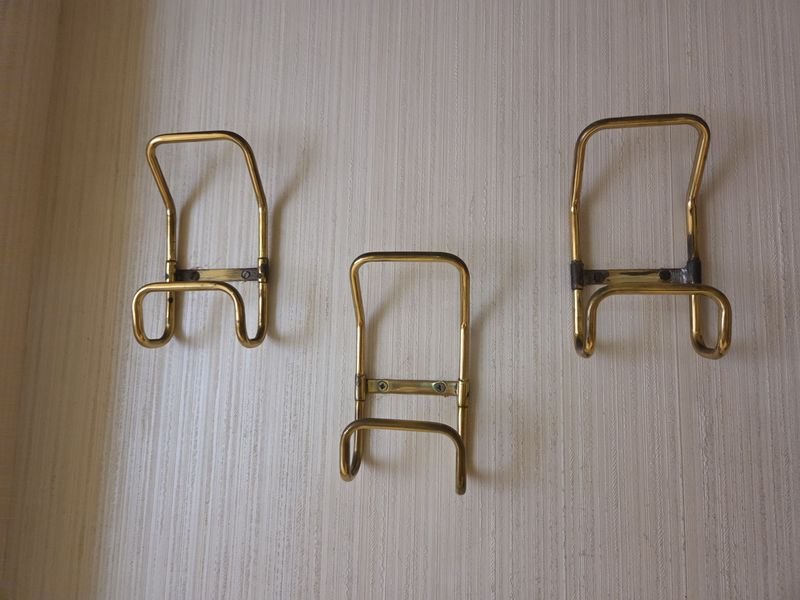 Lote siguiente: Percheros de Bronce con Diseño Ornativo