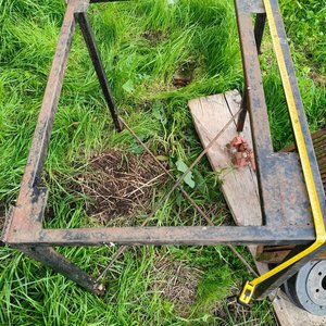 Lote siguiente: Mesa de Hierro para Horno Pizzero