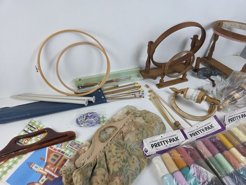 Gran lote de accesorios para costura y tejido - imagen 12