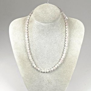 Lote anterior: Collar de Cuarzo Rosa y Perlas de Río, 36 cm