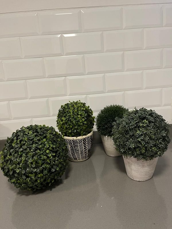 Set de 4 Macetas con Plantas Artificiales Decorativas