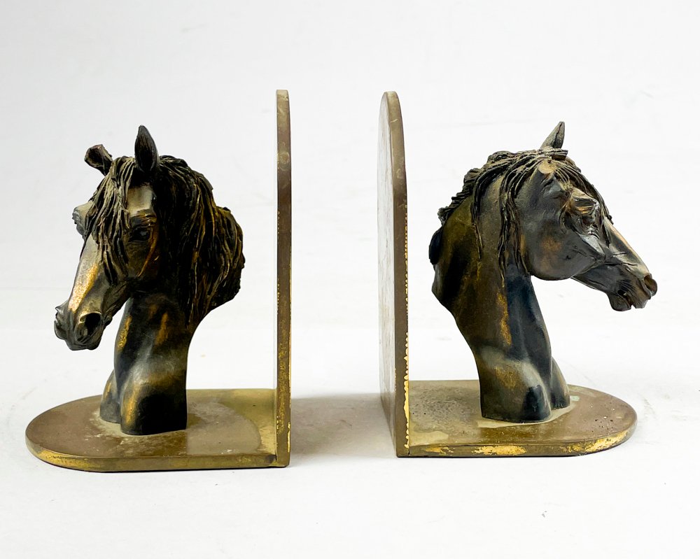 Bronce caballo aprieta libros - imagen 2