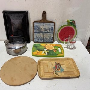 Lote anterior: Set de Cocina con Pava, Tabla de Pizza y Accesorios