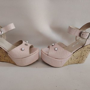 Sandalias Rosadas con Plataforma y Perlas - Talle 37 - imagen 2