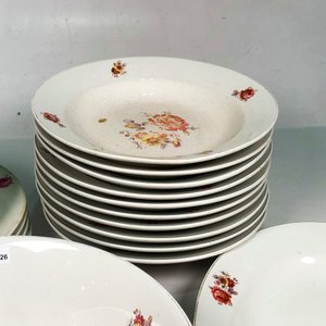 Juego de 22 piezas de porcelana OLMOS con flores y guarda dorada - imagen 4