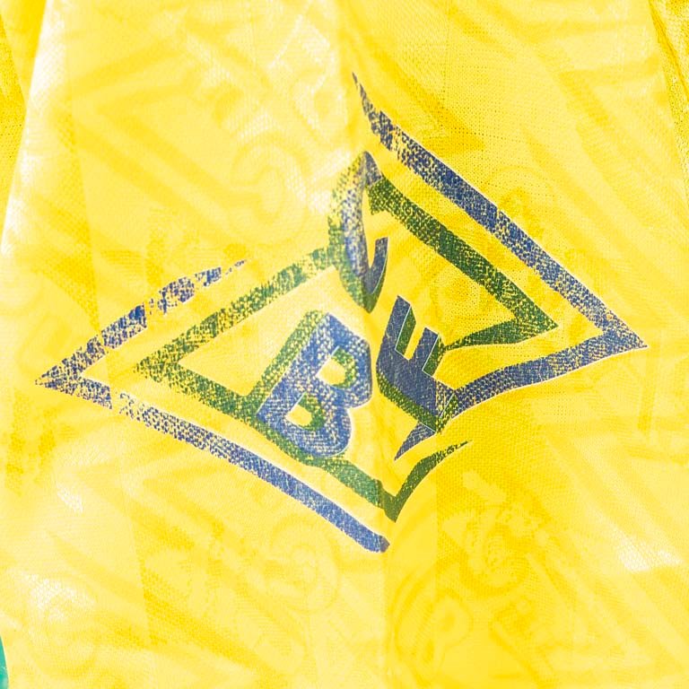 Camiseta de la Selección de Brasil oficial de tienda marca UMBRO N°10 - imagen 3