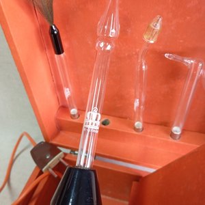 Equipo de Alta Frecuencia Facial "Infrazyl" con Accesorios y Estuche - imagen 6