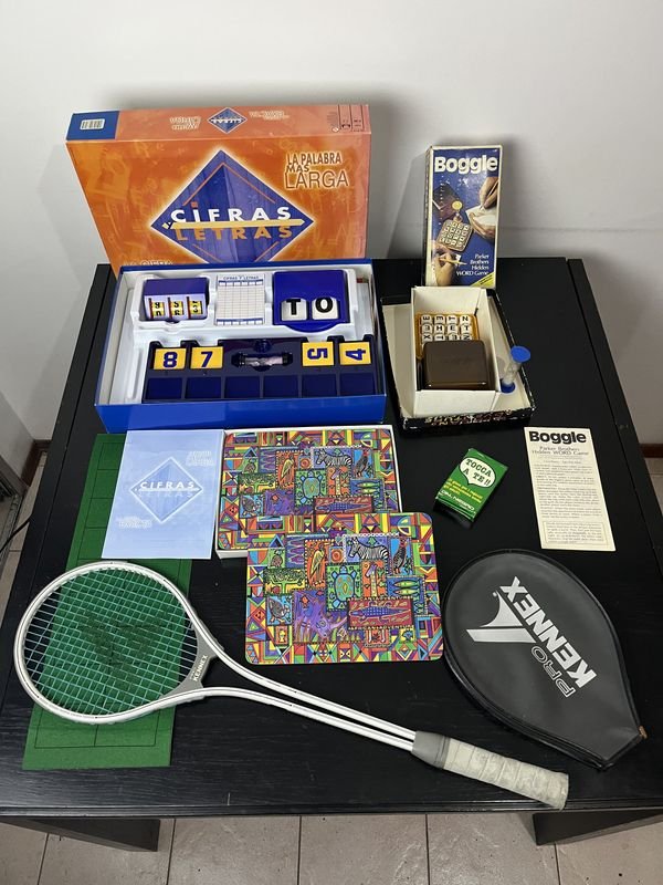 Lote anterior: Juegos de mesa y raquetas deportivas