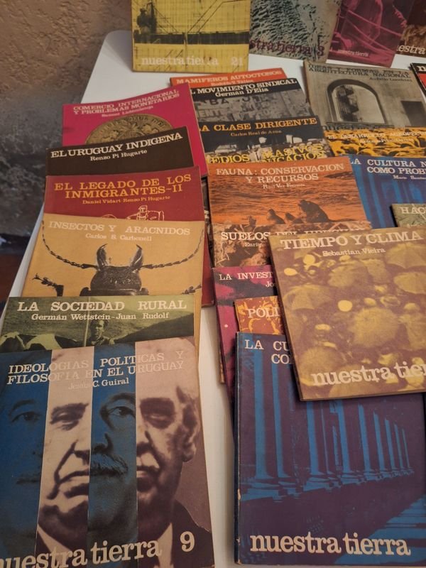 Colección de libros antiguos y modernos en buen estado - imagen 10