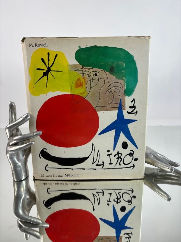 Lote siguiente: Libro sobre la obra y producción artística de Joan Miró