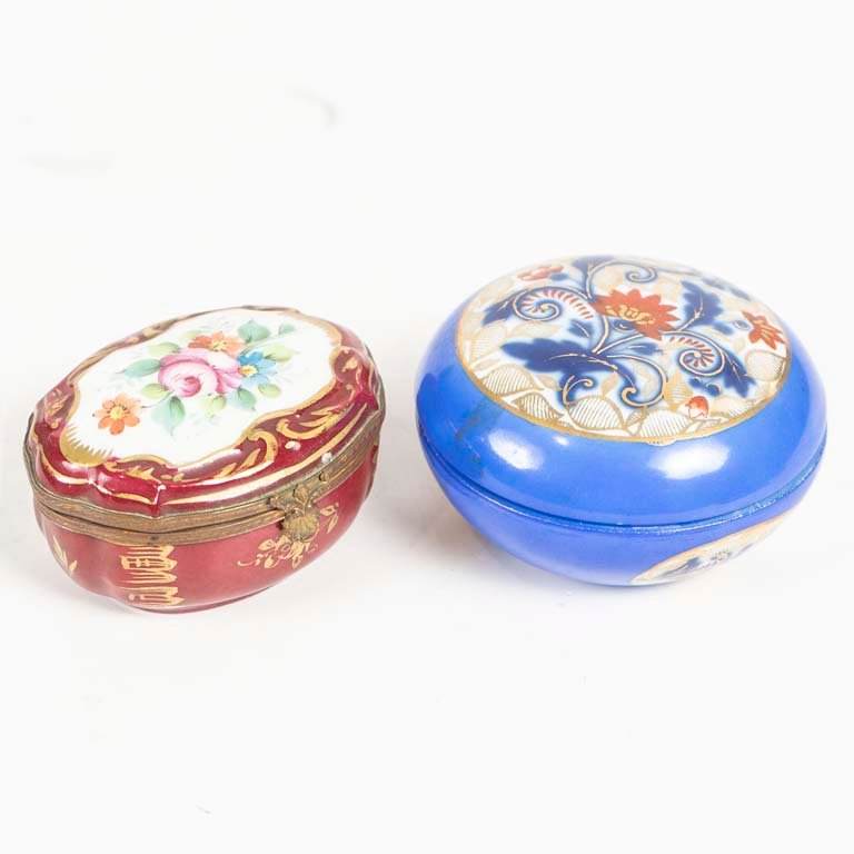 Pastillero y Alhajero de Porcelana Checa con Bronce