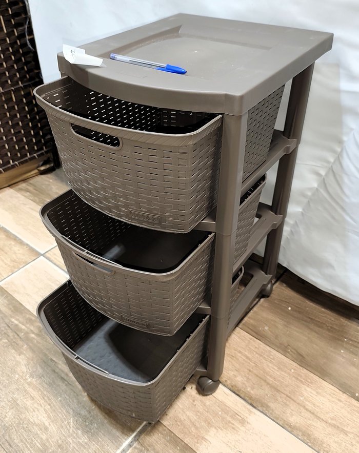 Mueble auxiliar de tres cajones en PVC RIMAX con ruedas - imagen 3