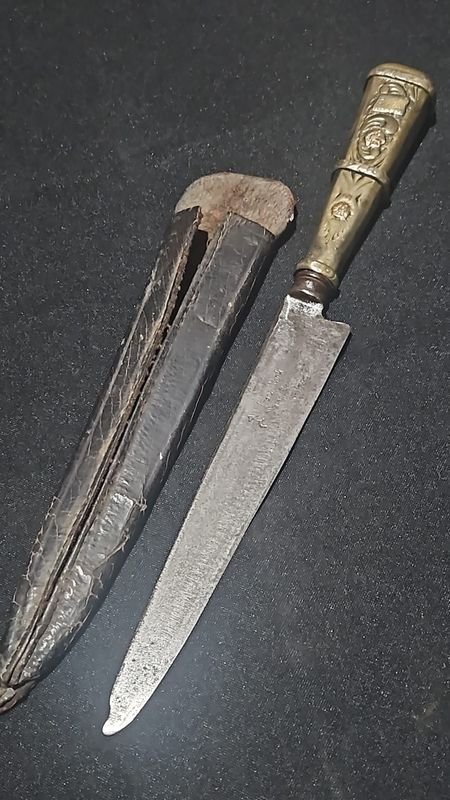 Cuchillo Franz Wenk Solingen Antiguo con Cabo Cuadrado en Plata y Oro