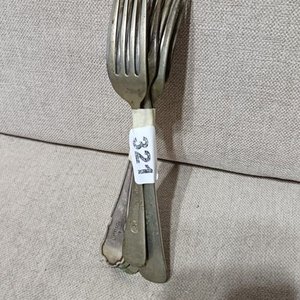 Lote anterior: Conjunto de Tenedores Metálicos con Mango Labrado
