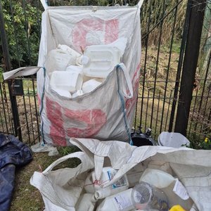 2 Bolsones big Bag capacidad 1000kg Para Escombro o residuos - De Tejido Polipropileno con 4  Asas Reforzadas en las esquina Para su traslado o elevación por maquina o autolevador. - imagen 3