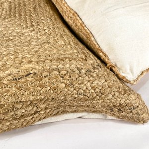 Cuatro Almohadones de Ratan y Tela Natural - imagen 2