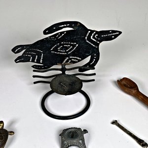 Lote de 16 piezas: Placas de yeso y metal, flauta, tortuga y porta retrato - imagen 5