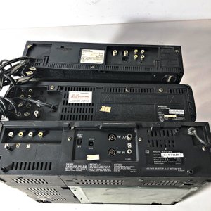 Lote de 3 VCRs: 2 Panasonic y 1 National - imagen 2