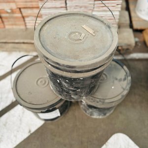 3 Baldes de Argamasa Úmida Refractaria Gabriella 15 kg - imagen 3