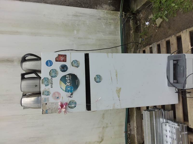 Heladera, 3 Jarras Eléctricas y 1 Impresora