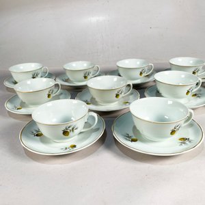 Juego de Té de Porcelana Blanca con Guarda Plateada y Diseño de Piñas - 22 Piezas - imagen 2