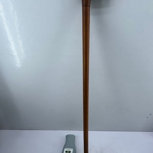 Lote anterior: Bastón de Madera Clásico con Empuñadura Curva