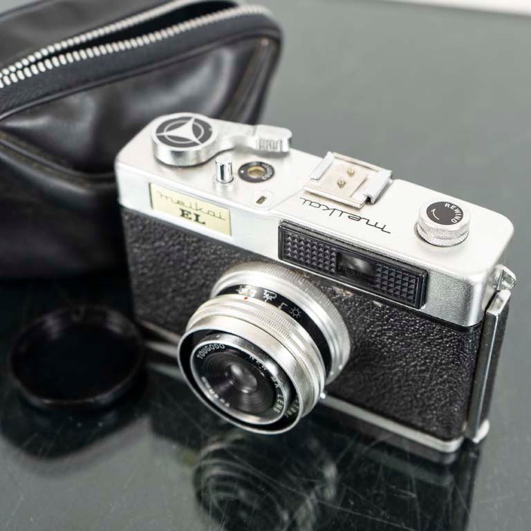 Cámara 35mm Meikai EL con funda - Equipamiento de Fotografía - imagen 2
