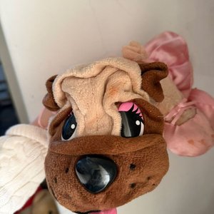 Lote anterior: Peluche de Perro Pug con Tutú Rosa y Alas