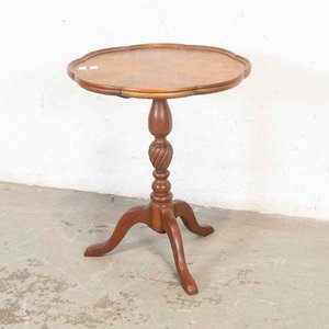 Mesa Auxiliar Inglesa de Sala con Tapa Lobulada y Pie Trípode - imagen 1