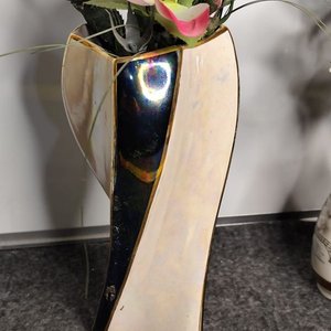 Tres Floreros con Flores Artificiales de Distintos Tamaños - imagen 4