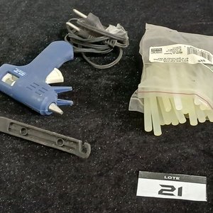 Pistola de Silicona Caliente Eléctrica con Kit de Barras - imagen 3