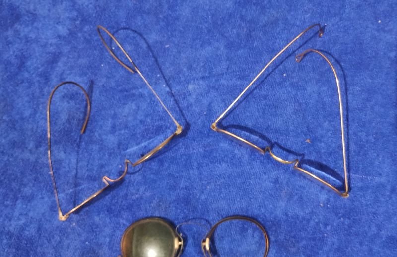 Lentes de armazón en bronce de diseño vintage - imagen 2