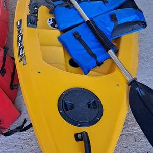 Dos Kayaks de Pesca Strobe, Amarillo y Rojo, Como Nuevos - imagen 10