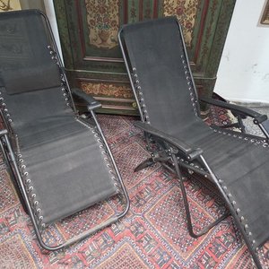 Lote anterior: Par de Sillones Reclinables Modernos Negros
