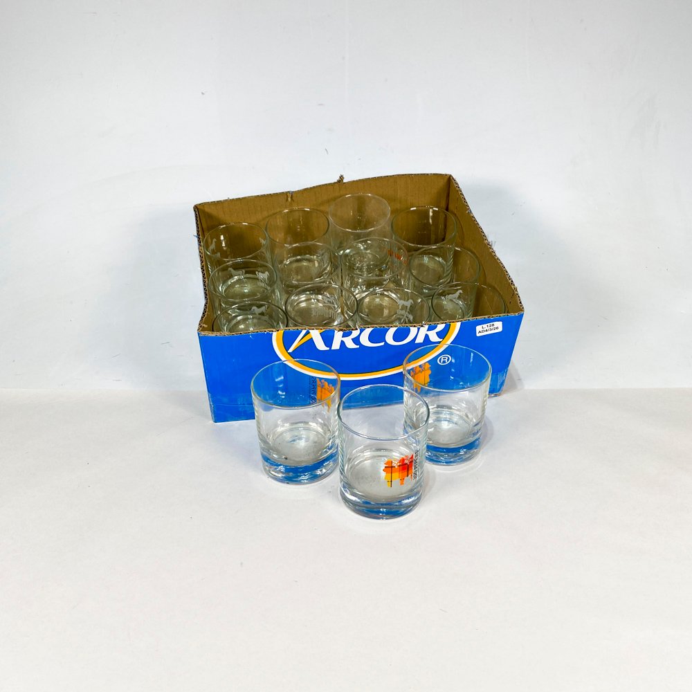 Lote anterior: Quince vasos monograma whisky diferentes