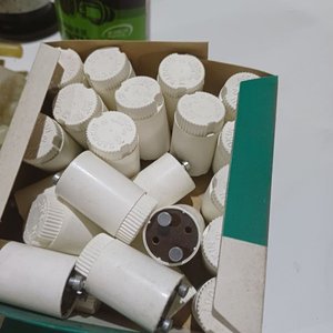 Lote de 22 Filtros, 11 Cajas de Arrancadores Sadokin, Limpiador de Contactos 3-en-Uno y Válvula - imagen 2