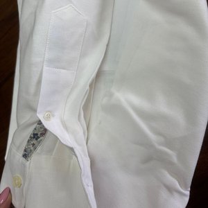 Camisa Blanca Talle M con Detalles Florales - imagen 5