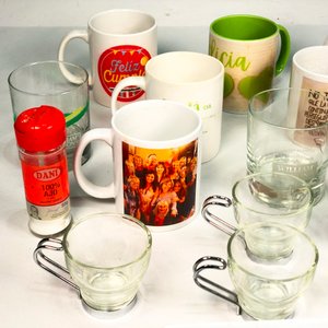 Lote de Tazas de Porcelana y Vidrio Variadas - imagen 3
