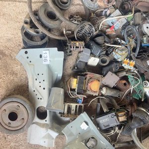 Lote de Repuestos Eléctricos y Componentes Varios - imagen 1