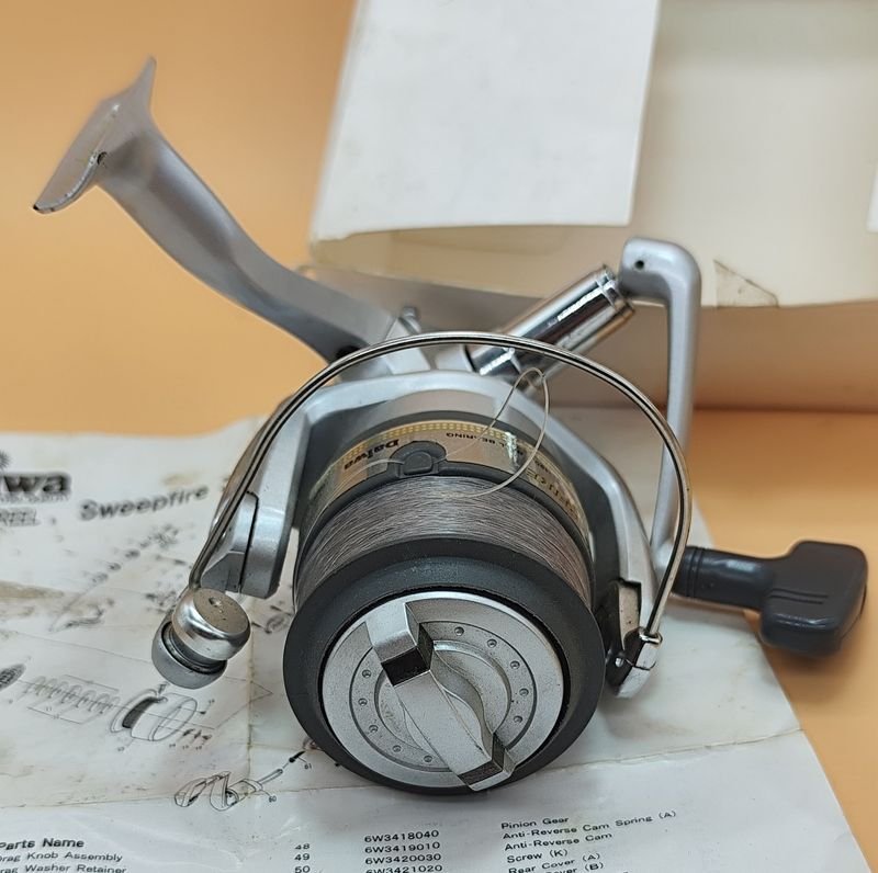 Reel frontal Daiwa Sweepfire 4000 - NUEVO SIN USO ALGUNO - imagen 8