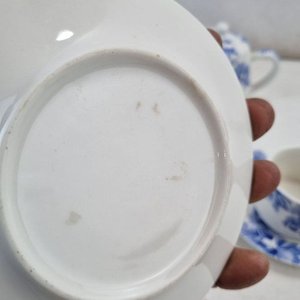 Set Infantil de Té Cerámica Azul y Blanco Flores - Tetera, 2 Tazas y 2 Platitos - imagen 4