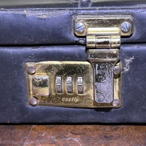 Maletín Ejecutivo Rígido Negro con Cerradura de Combinación - imagen 6