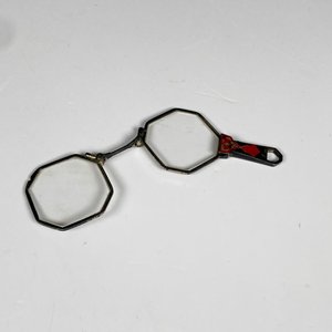 Lote anterior: Lentes antiguos de teatro, metal y esmalte