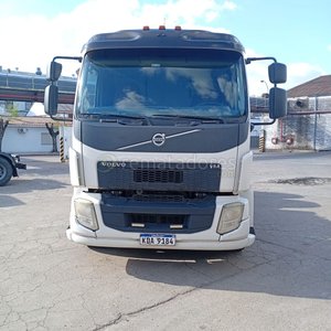 Camión Volvo VM 330 Blanco - imagen 2