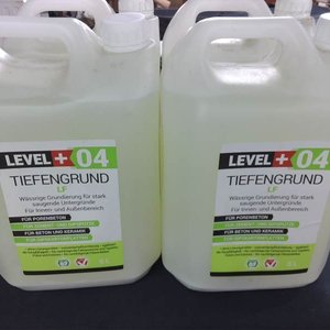 Lote siguiente: Bidones de 5 Litros con Fijador para Cemento y Yeso